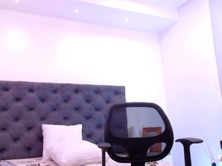 MADIISONCOX1 Porn Show