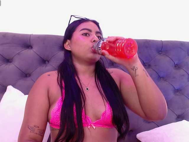 MADIISONCOX1 live cam on BongaCams
