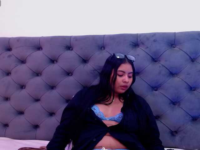 MADIISONCOX1 live cam on BongaCams
