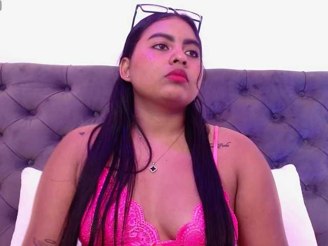 MADIISONCOX1 live cam on BongaCams