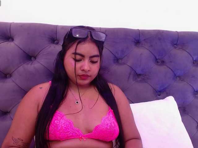 MADIISONCOX1 live cam on BongaCams