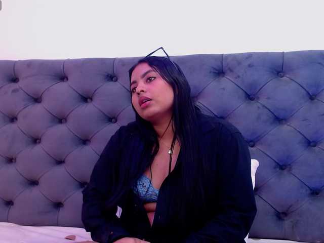 MADIISONCOX1 live cam on BongaCams