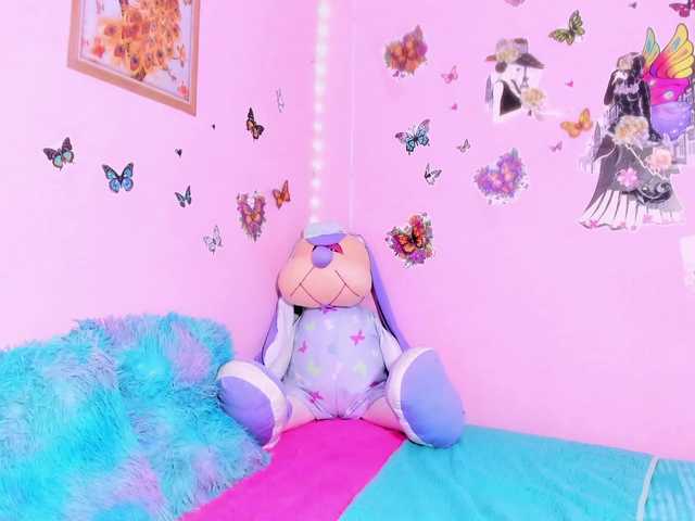 Taylorleei1 live cam on BongaCams