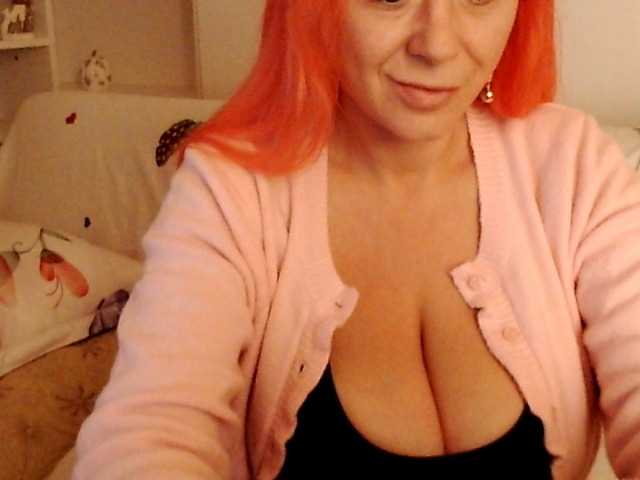 karolynesyera live cam on BongaCams