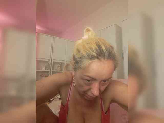 karolynesyera webcam