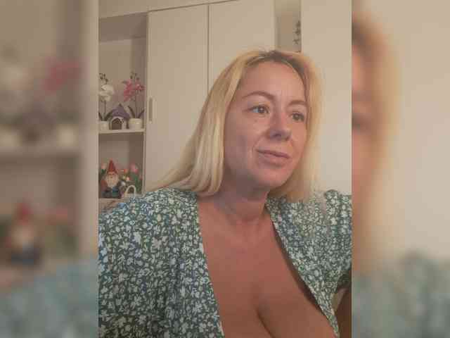 karolynesyera webcam