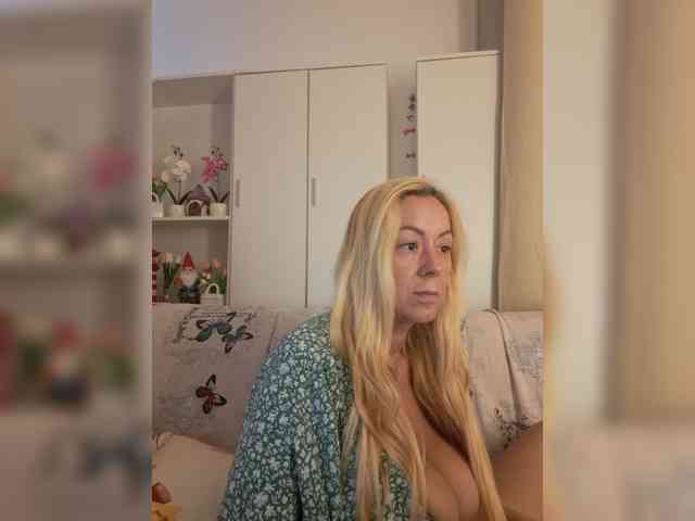karolynesyera webcam