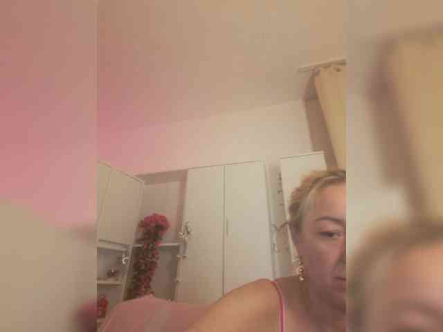 karolynesyera webcam