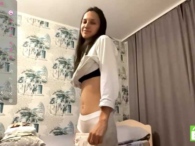 JacquelynClowes live cam on BongaCams