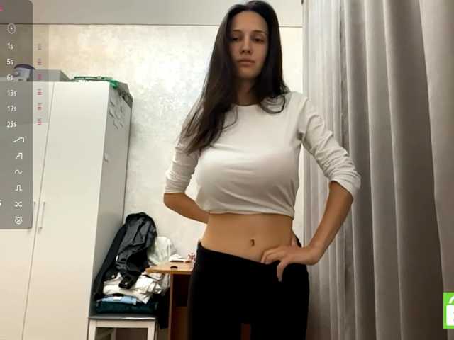 JacquelynClowes live cam on BongaCams