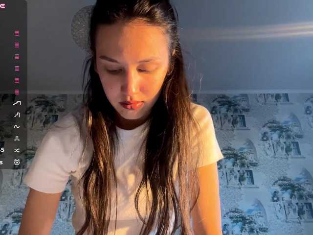 JacquelynClowes live cam on BongaCams