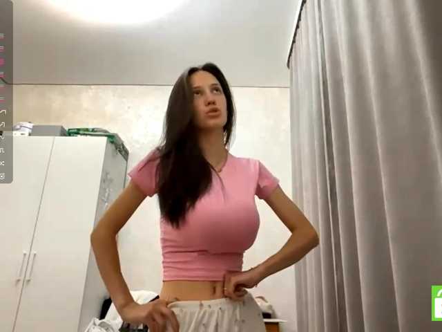 JacquelynClowes live cam on BongaCams