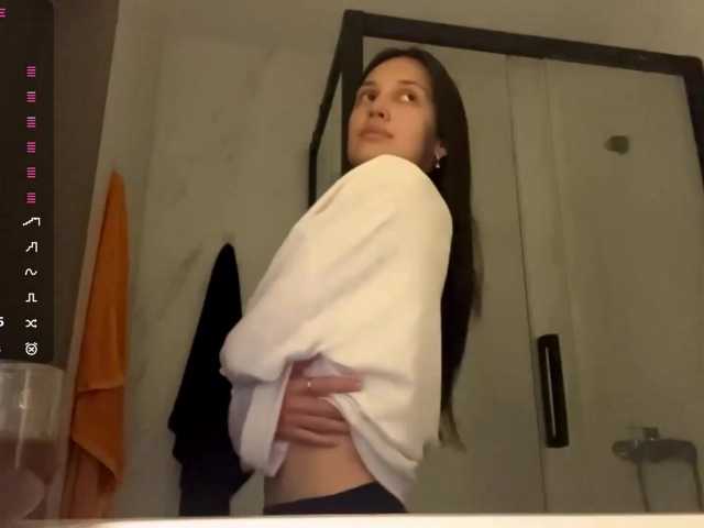 JacquelynClowes live cam on BongaCams