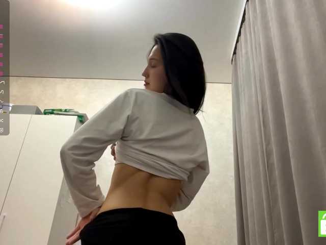 JacquelynClowes live cam on BongaCams