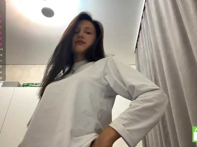 JacquelynClowes live cam on BongaCams