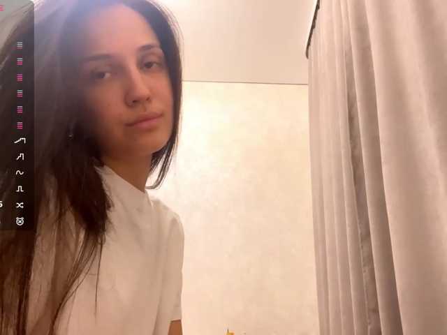 JacquelynClowes live cam on BongaCams