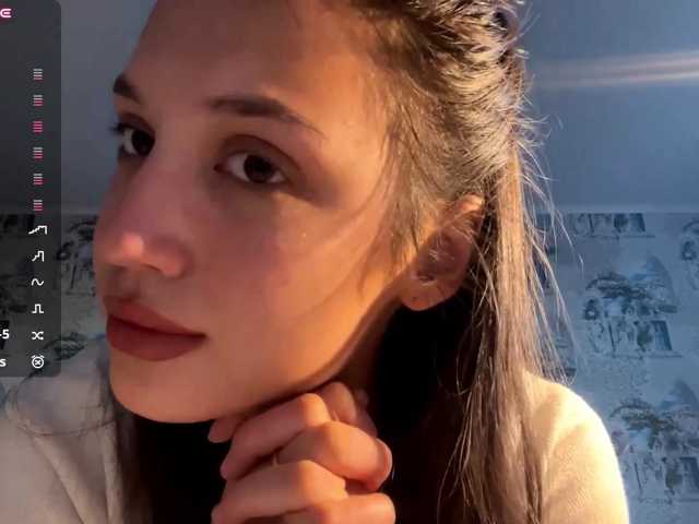JacquelynClowes live cam on BongaCams