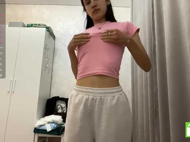 JacquelynClowes live cam on BongaCams