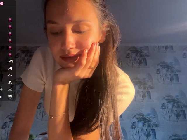 JacquelynClowes live cam on BongaCams