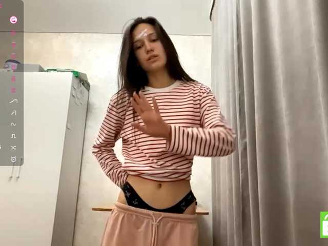 JacquelynClowes live cam on BongaCams