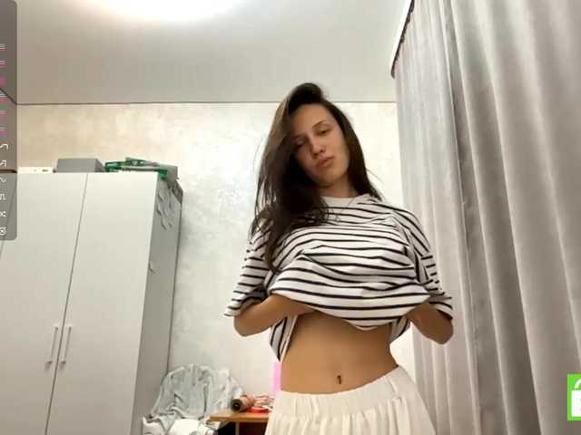 JacquelynClowes live cam on BongaCams