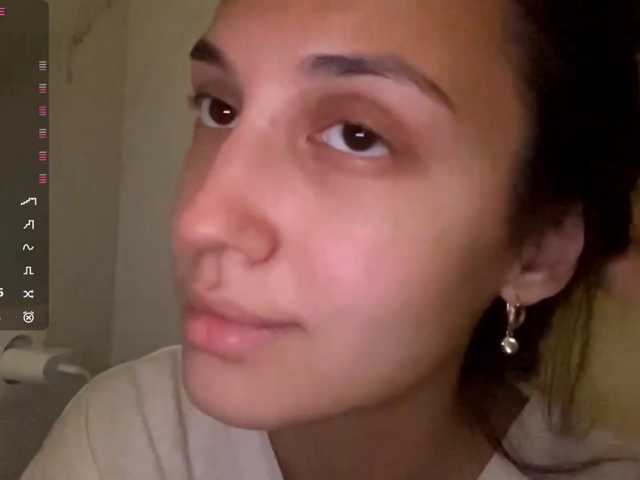 JacquelynClowes live cam on BongaCams
