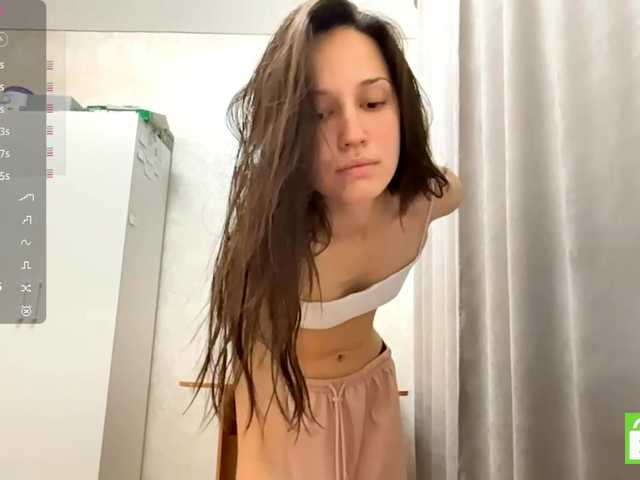 JacquelynClowes live cam on BongaCams