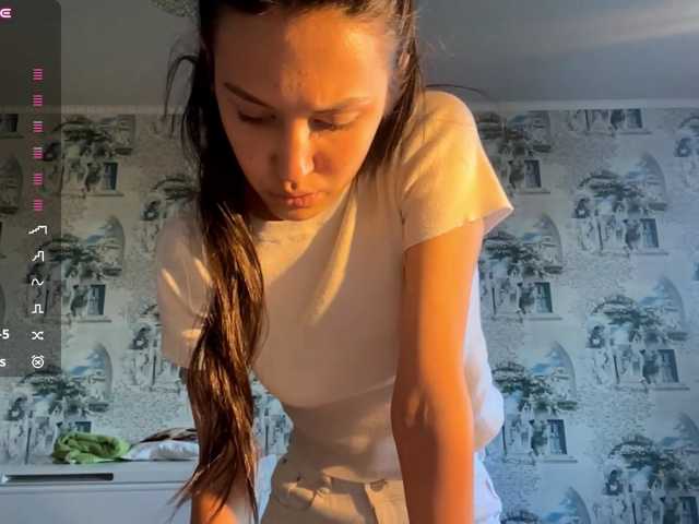 JacquelynClowes live cam on BongaCams