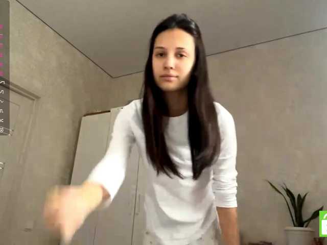 jacquelynclowes cam belle