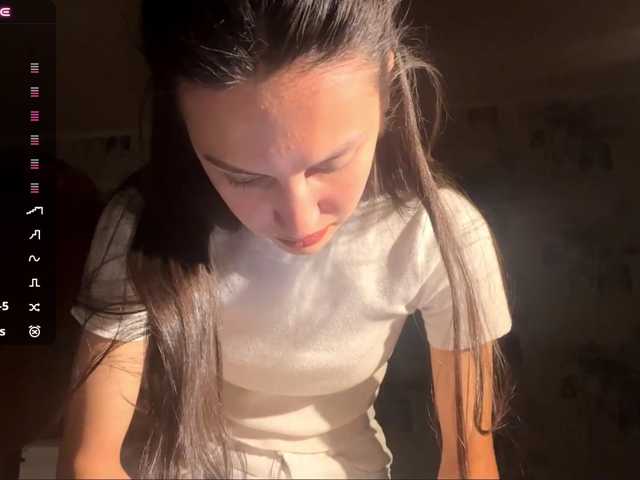 JacquelynClowes live cam on BongaCams