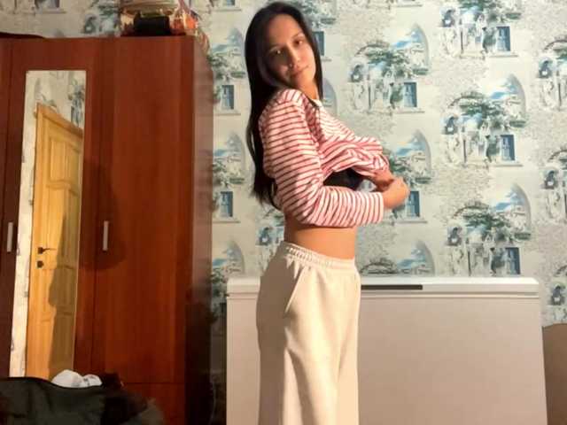 JacquelynClowes live cam on BongaCams