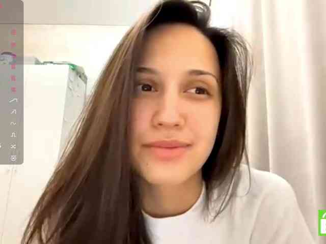 JacquelynClowes webcam