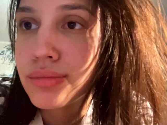 JacquelynClowes webcam