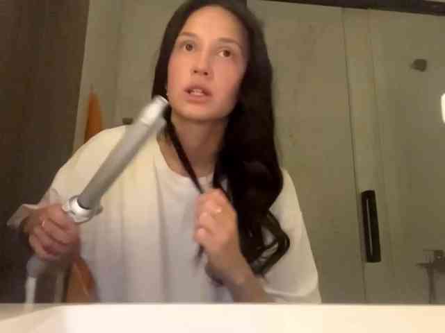 JacquelynClowes webcam