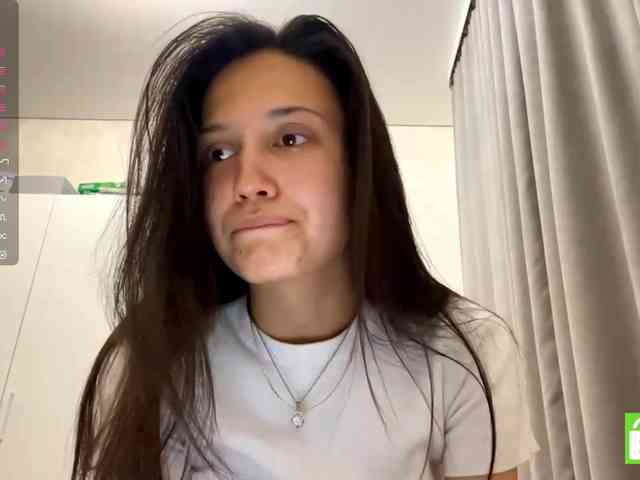 JacquelynClowes webcam