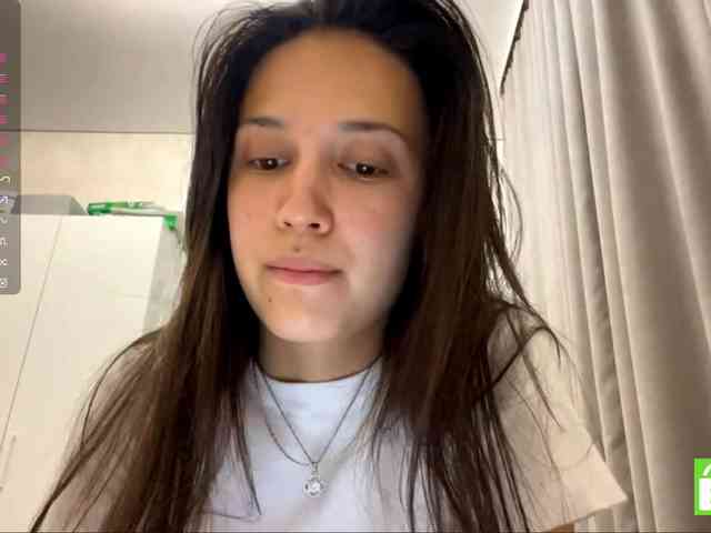 JacquelynClowes webcam