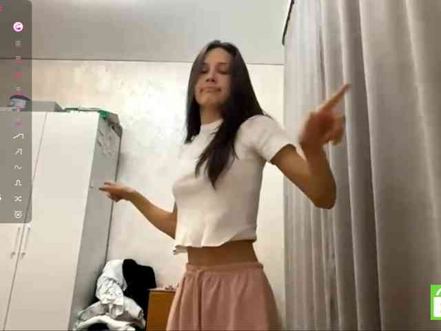 JacquelynClowes webcam