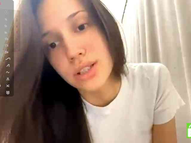 JacquelynClowes webcam