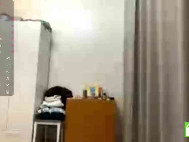 JacquelynClowes webcam