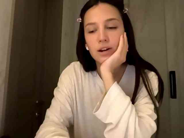 JacquelynClowes webcam