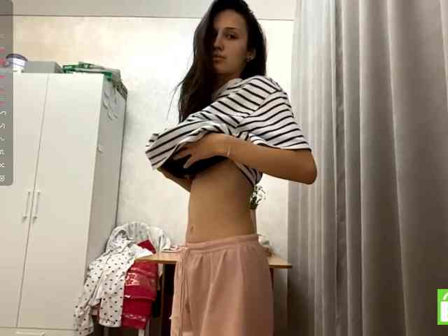 JacquelynClowes webcam