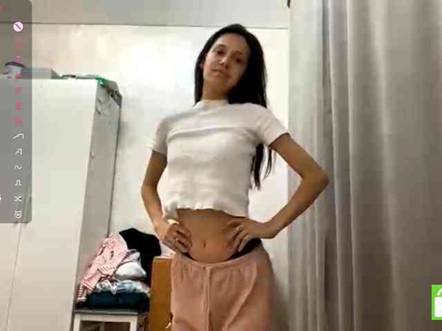 JacquelynClowes webcam