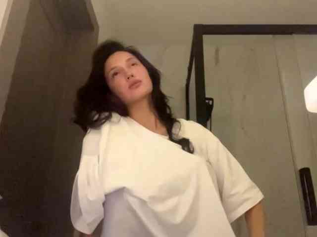 JacquelynClowes webcam