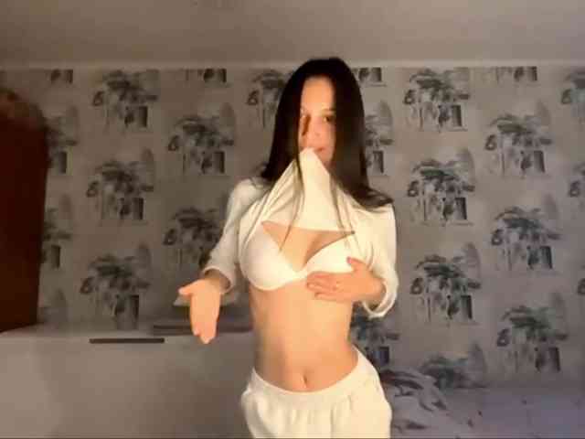 JacquelynClowes webcam