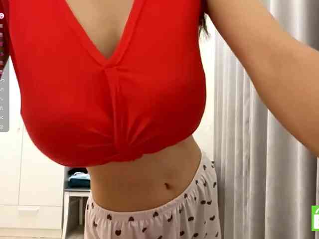JacquelynClowes webcam