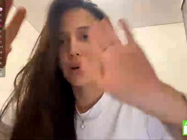 JacquelynClowes webcam
