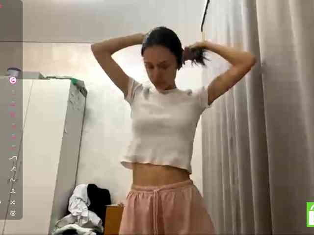 JacquelynClowes webcam