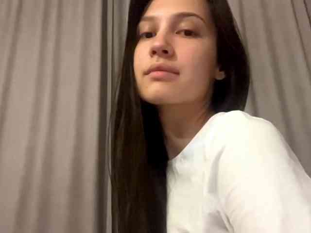 JacquelynClowes webcam