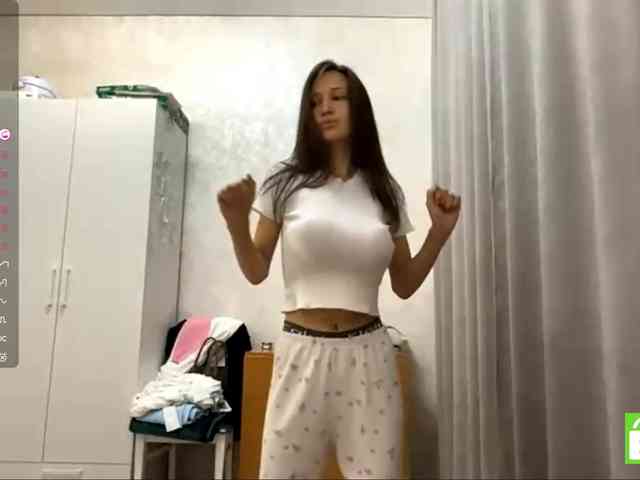 JacquelynClowes webcam