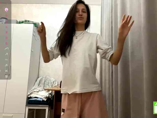 JacquelynClowes webcam
